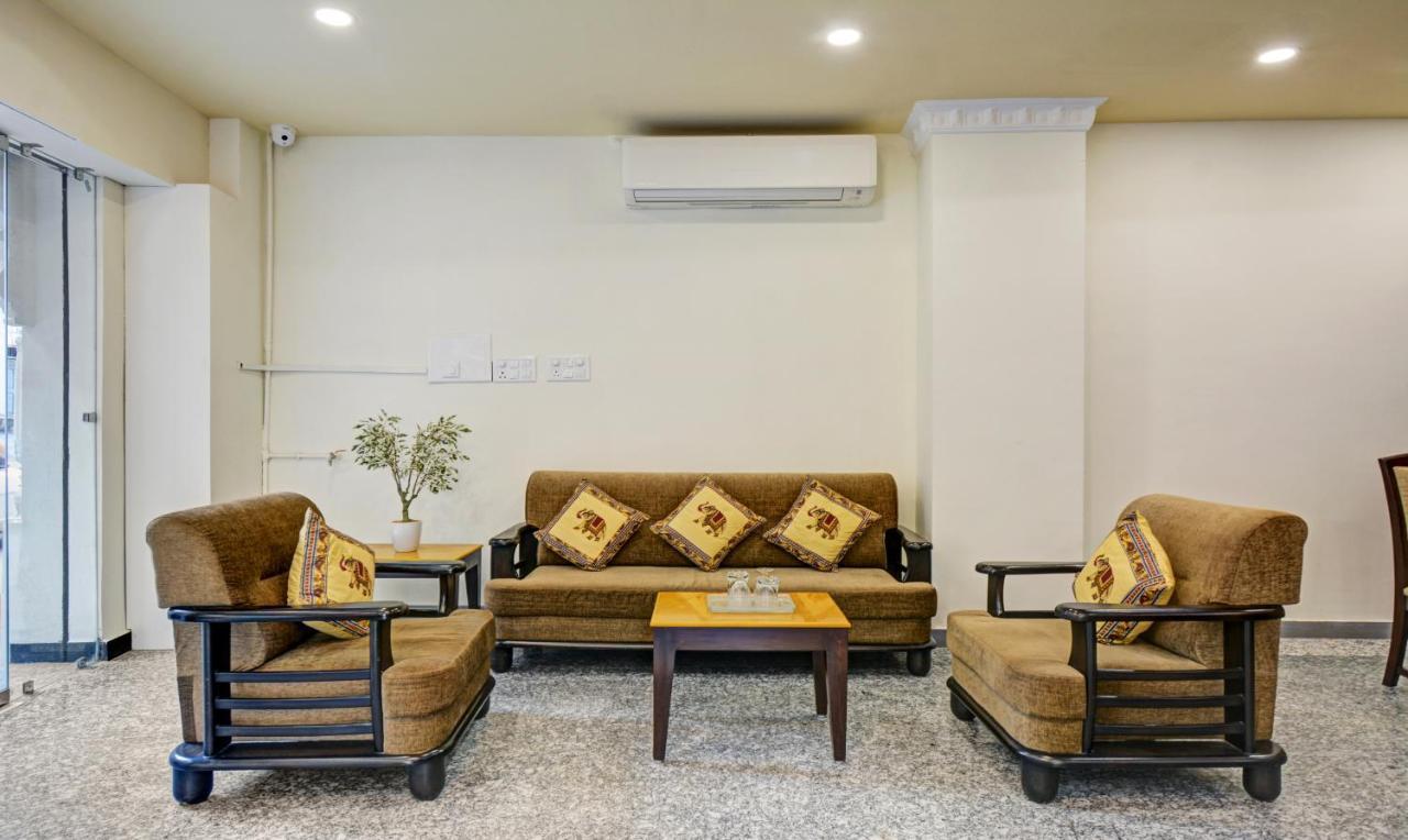 Treebo Jheel Mahal Hotel Udaipur Exterior photo