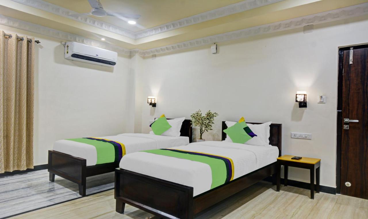 Treebo Jheel Mahal Hotel Udaipur Exterior photo