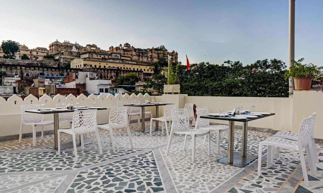 Treebo Jheel Mahal Hotel Udaipur Exterior photo