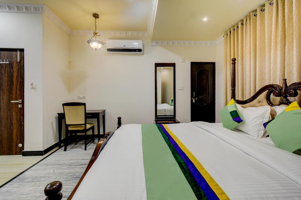 Treebo Jheel Mahal Hotel Udaipur Exterior photo
