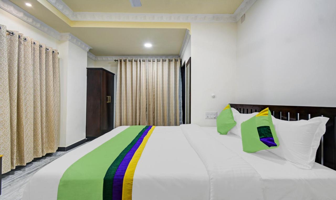 Treebo Jheel Mahal Hotel Udaipur Exterior photo