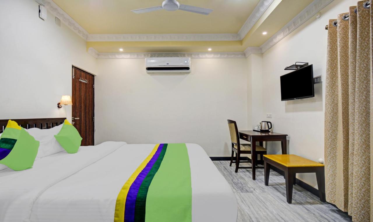 Treebo Jheel Mahal Hotel Udaipur Exterior photo